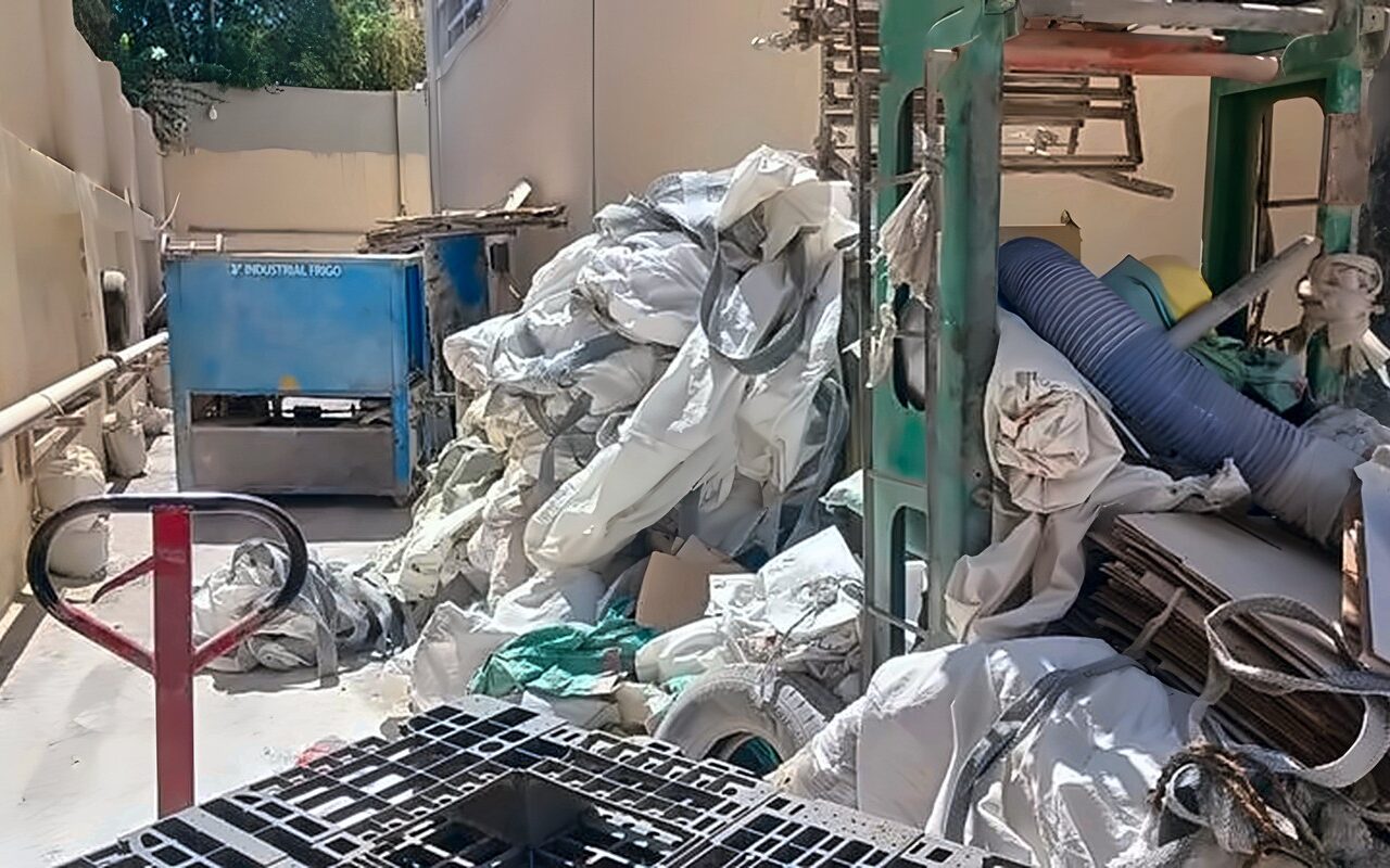 شئون البيئة بالشرقية ينفذ حملات تفتيش مفاجئة على 19 منشأة صناعية وغذائية
