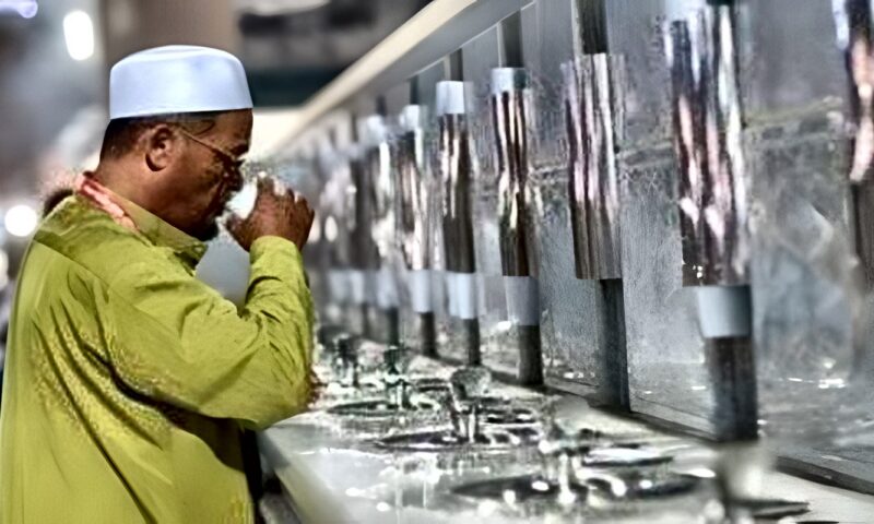 هل يجوز استعمال ماء زمزم في غير الشرب؟ .. دار الإفتاء تجيب