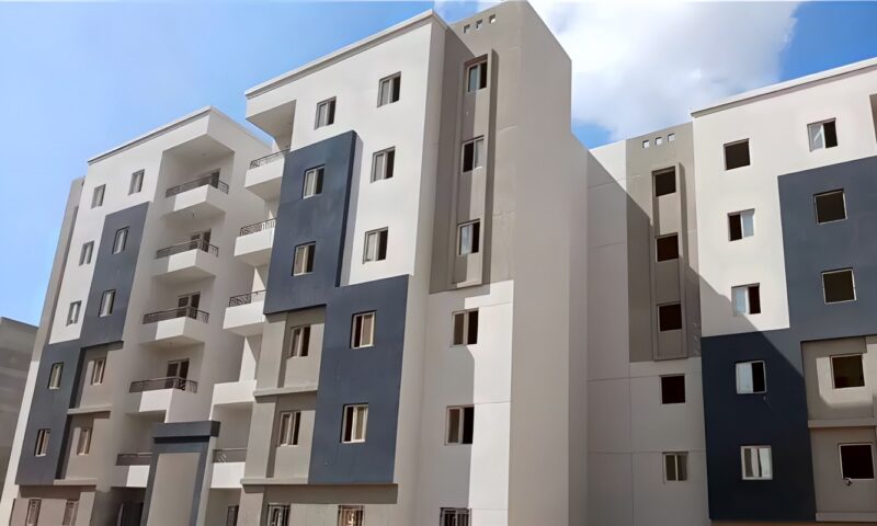 وزيرة الإسكان تتابع موقف تنفيذ مشروعات المرافق والإسكان والتنمية بالمدن الجديدة في الصعيد