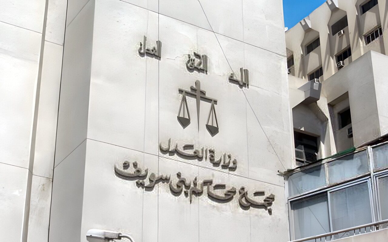 بسبب خلافات مالية.. فلاح يتخلص من شقيقه في إحدى قرى بني سويف