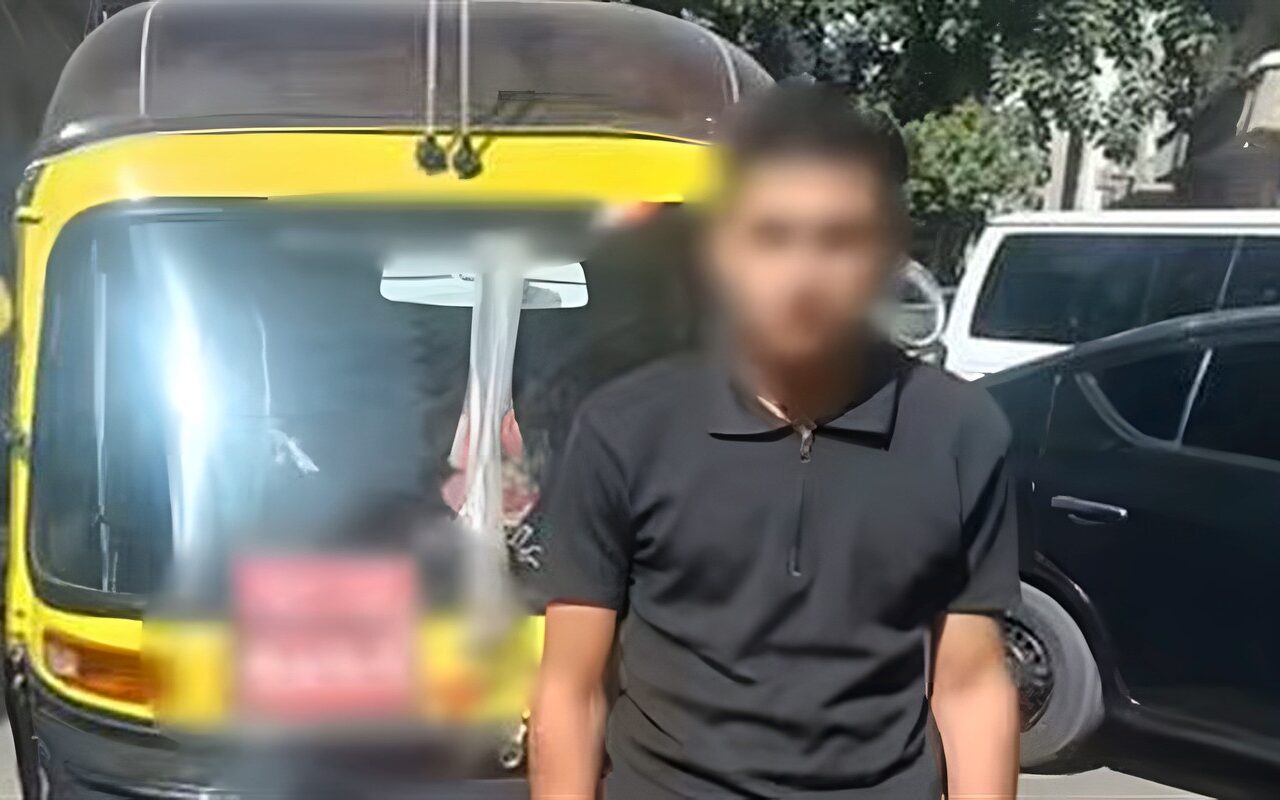 «عشان يختصر الطريق».. ضبط سائق توك توك بتهمة تعطيل المرور في الزيتون