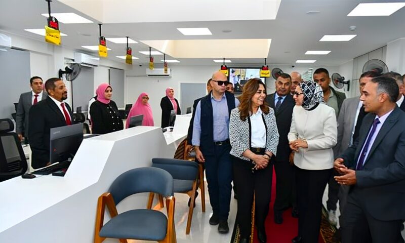 “بدل ما تروح ديوان المحافظة”، 25 خدمة حكومية بمركز الخارجة التكنولوجي بعد تطويره