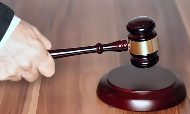 بعد تركها طفلا رضيعا في الشارع، إخلاء سبيل محامية زايد بكفالة 10 آلاف جنيه