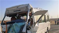 بالصور …حادث طريق أبو سمبل.. 12 مصابًا ومحافظ أسوان يتابع حالتهم