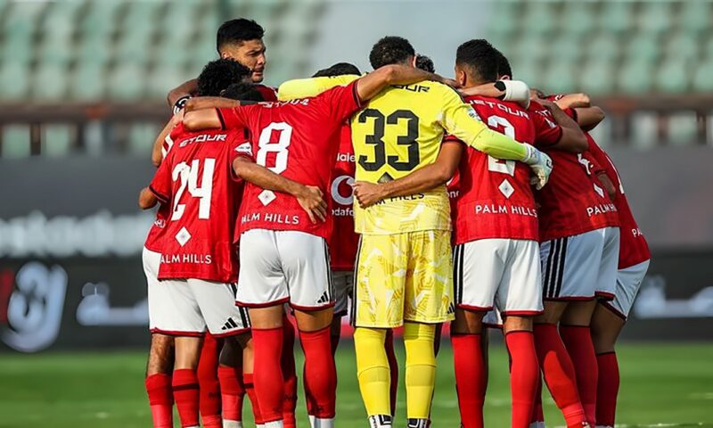 عموتة يحذر لاعبي الأهلي قبل لقاء القمة غدًا أمام الزمالك