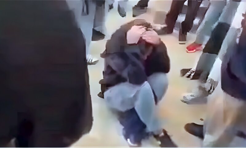 التفاصيل الكاملة لطعن حفيد مشير عثمان على يد نجل برلماني و5 آخرين بالتجمع