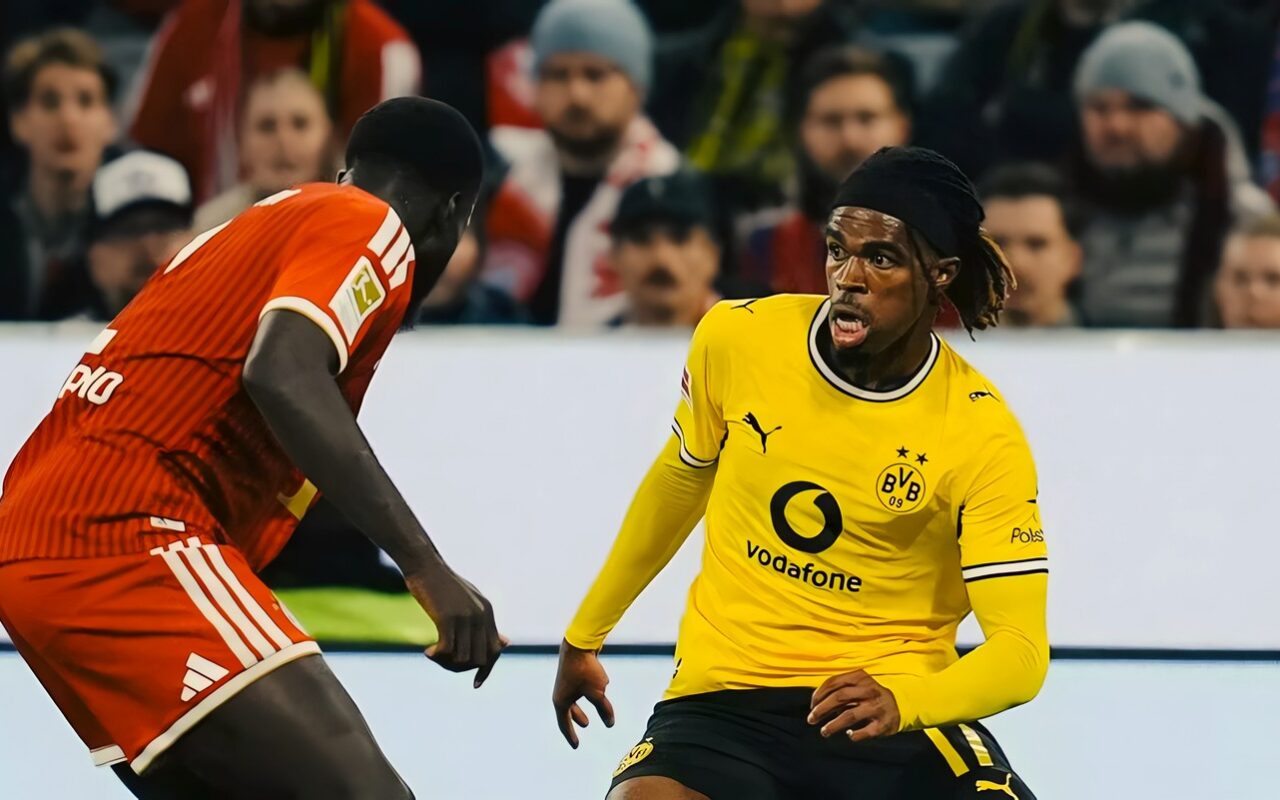 الدوري الألماني، بايرن ميونخ يتقدم على دورتموند 0/1 في الشوط الأول