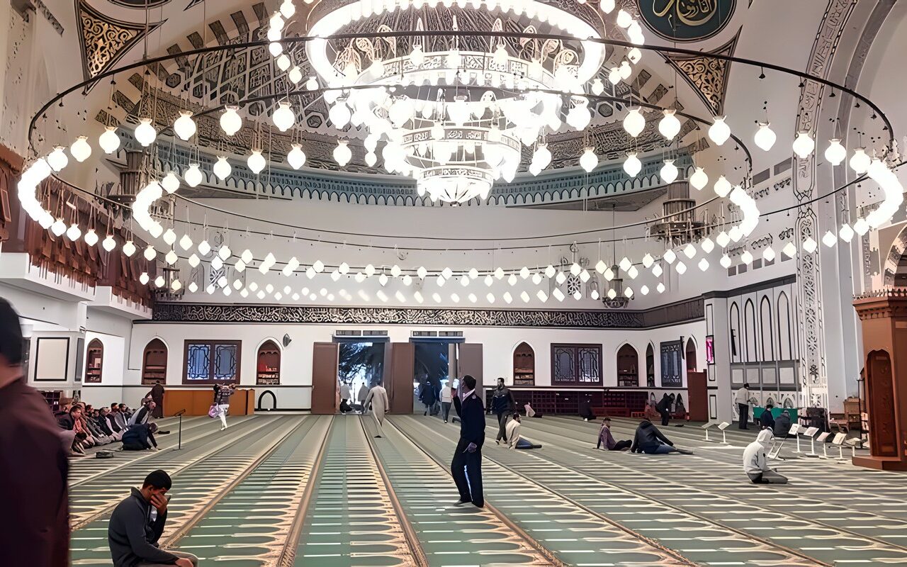 موعد أذان العشاء اليوم السبت 10- 10- 2026 في القاهرة والمحافظات