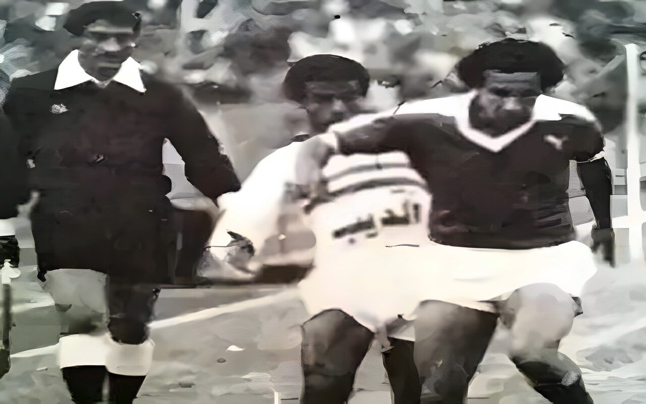 أغرب حكايات القمة، محمد عامر يسجل هدفي الأهلي والزمالك في مباراة واحدة (فيديو)