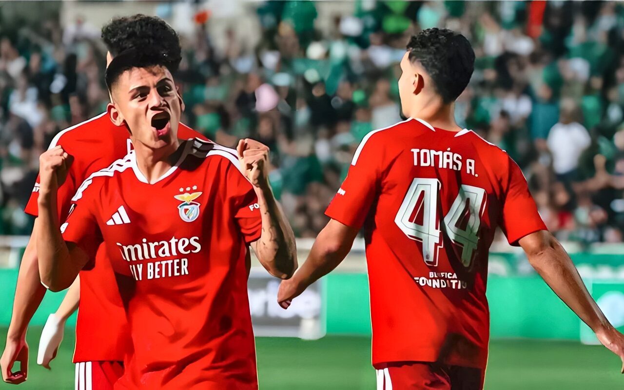 بنفيكا يقسو على أومونيا نيقوسيا 4-1 في الدوري الأوروبي (صور)