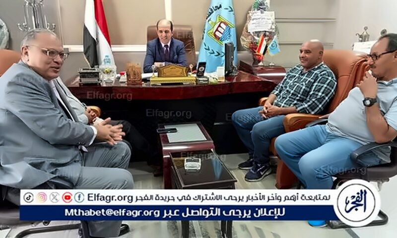 لقاء موسع لوكيل شباب ورياضة أسيوط مع إدارة نادي الشبان المسلمين