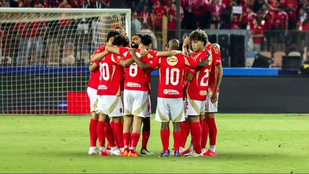 فخر الكرة المصرية.. عمرو الدردير يحتفل بفوز الأندية الثلاثة خارج أرضها قارياً