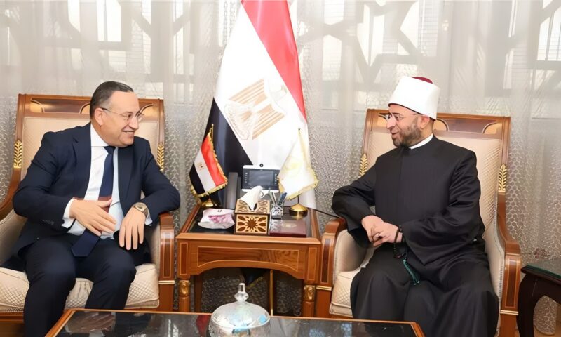 وزيرا الأوقاف والتعليم العالي يبحثان توظيف البحث العلمي في تطوير الخطاب الدعوي