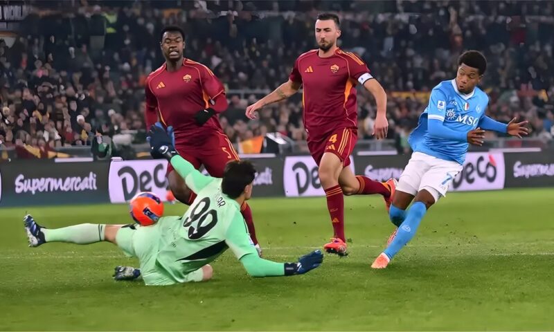نابولي يخطف التعادل 3-3 أمام روما في مباراة مثيرة بالدوري الإيطالي