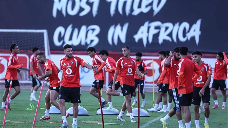 الأهلي يختتم استعداداته لمباراة مودرن سبورت في الدوري الممتاز