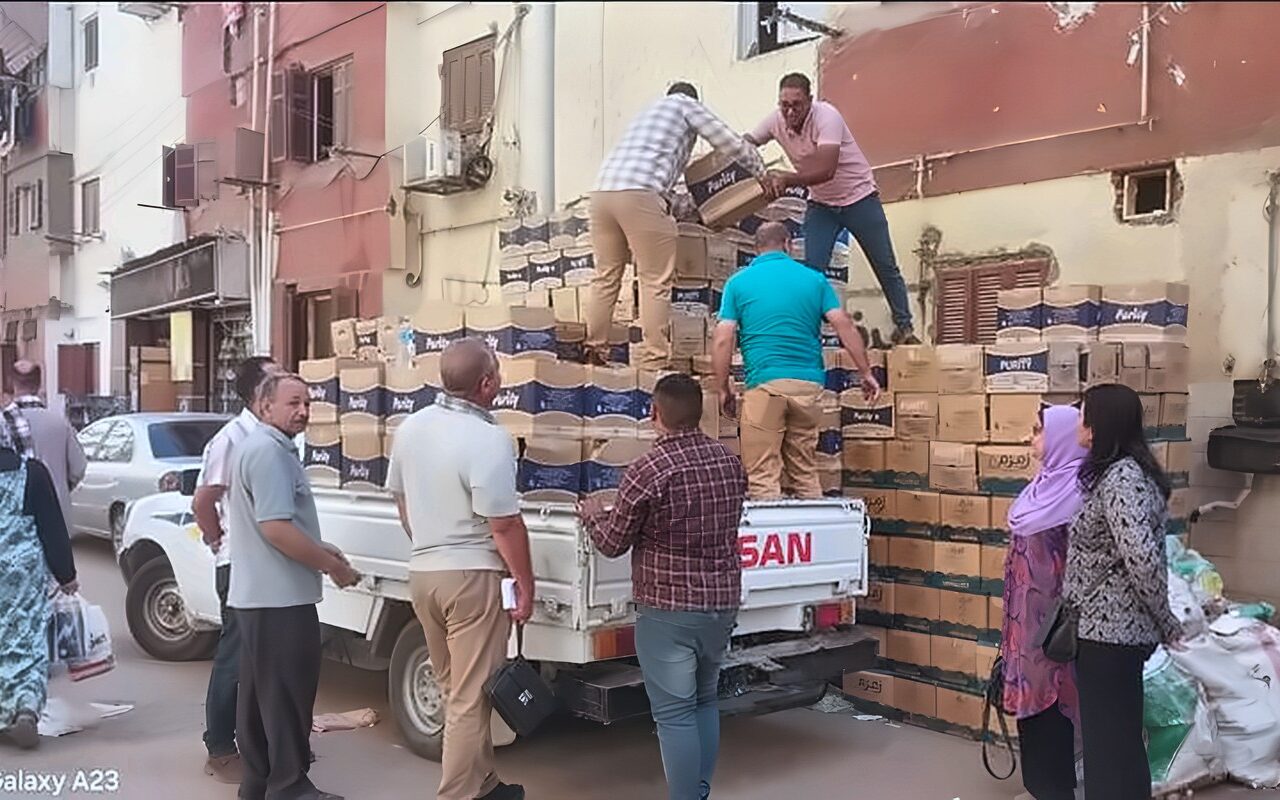 ضبط 409 كراتين مياه شرب غير صالحة للاستهلاك بأسيوط