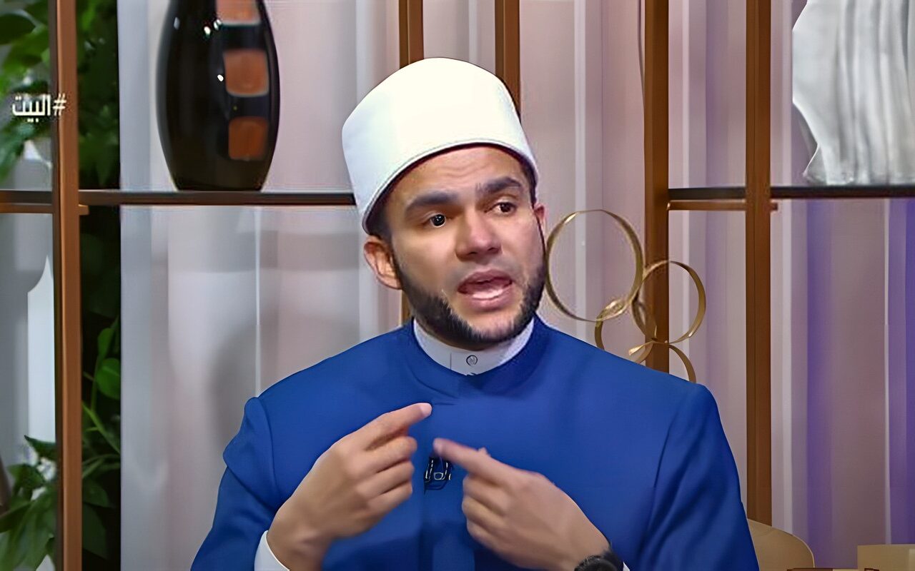 ما هي صور تكريم الإنسان في القرآن؟، أستاذ فقه يوضح ( فيديو)