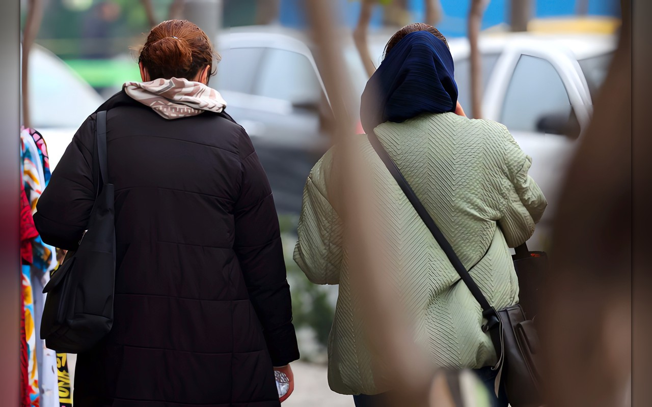 بعد أزمة أذربيجان… تونسيون يستعيدون حقبة منع الحجاب قبل الثورة