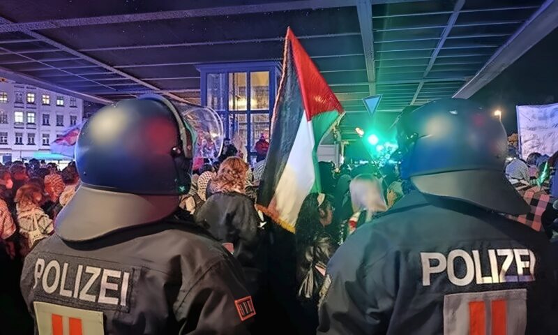 بينهم الناشطة جريتا تونبرج، الشرطة الألمانية تتعدى بعنف على متظاهرين مؤيدين لفلسطين (فيديو)