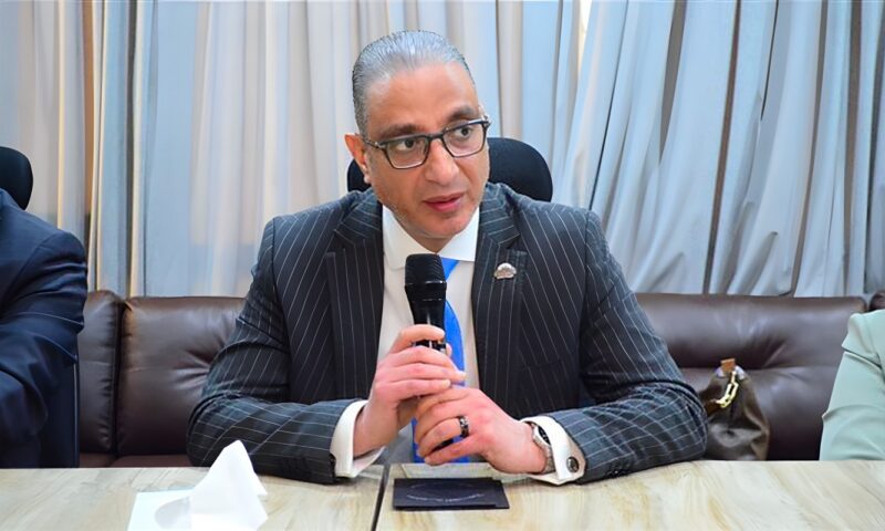محافظ الجيزة يحاضر بدبلومة طب الكوارث بقصر العيني حول إدارة الأزمات والحوادث الكبرى