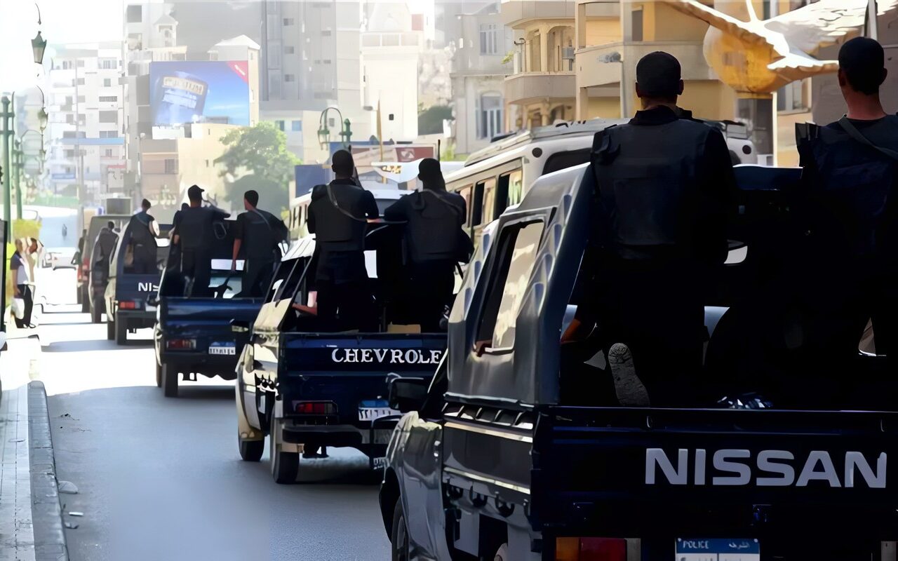 الشرطة تنقذ فتاة مشردة من الشارع بالغردقة