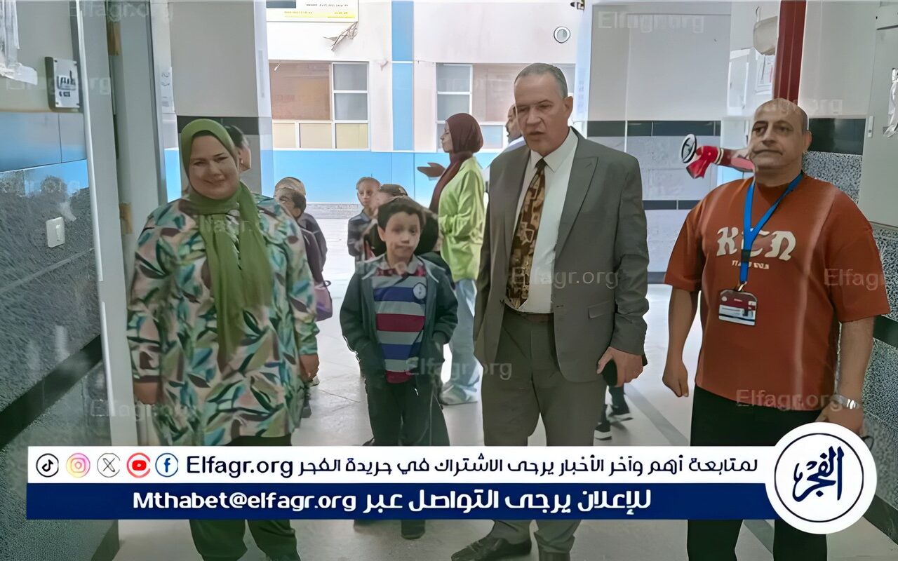 وكيل تعليم أسيوط يتابع حملة التطعيم ضد الحصبة بمدرستي 30 يونيو والثورة