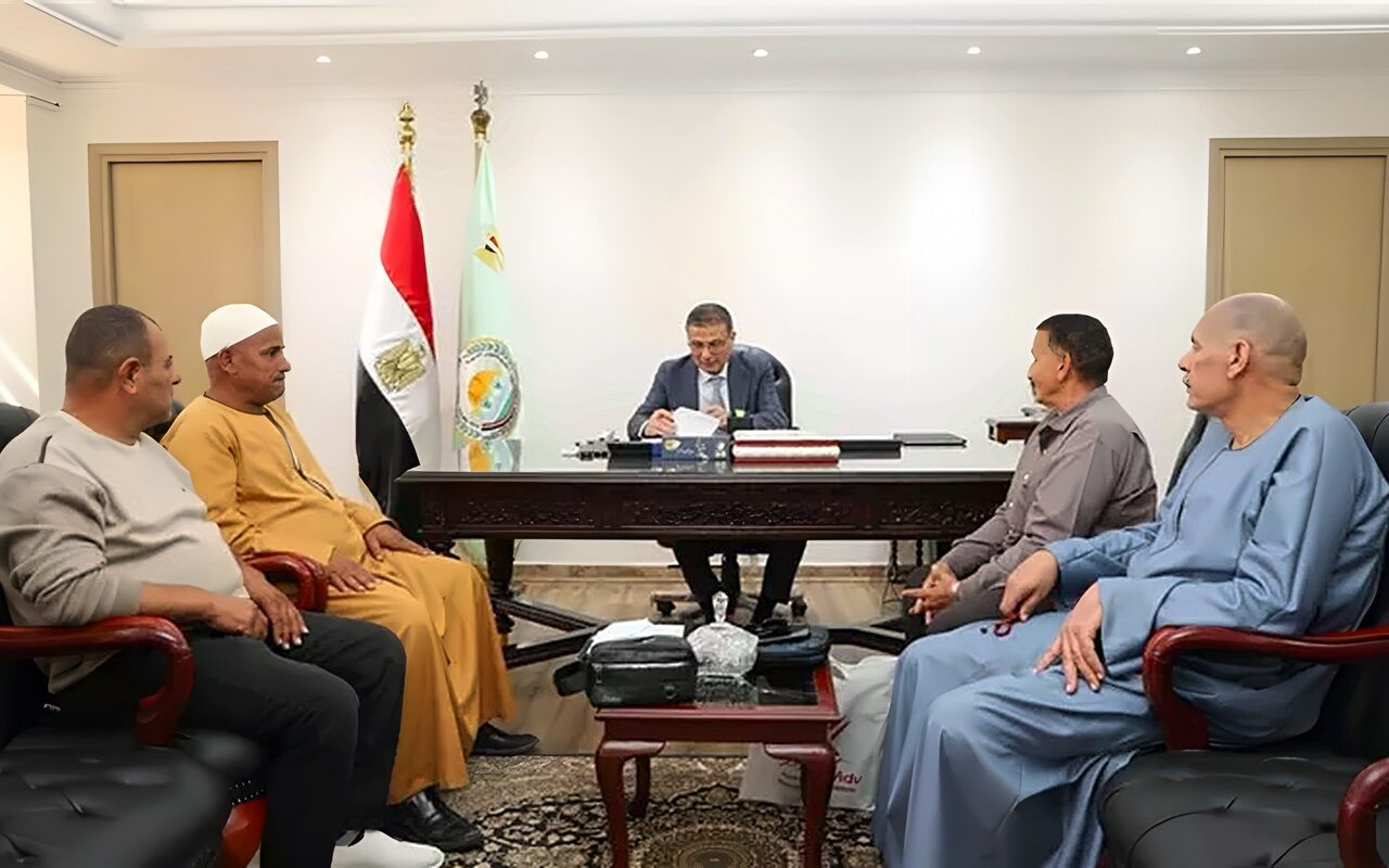 وزير الزراعة يلتقي ممثلي بعض الفلاحين بالبحيرة لمناقشة سبل تطوير الخدمات