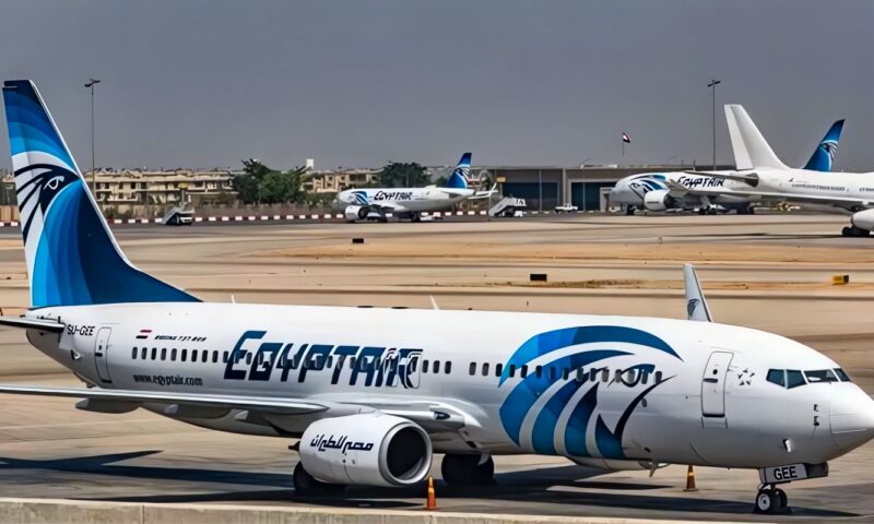 مصر للطيران تعلن تطبيق التوقيت الشتوي على مواعيد إقلاع الرحلات اعتبارًا من الجمعة