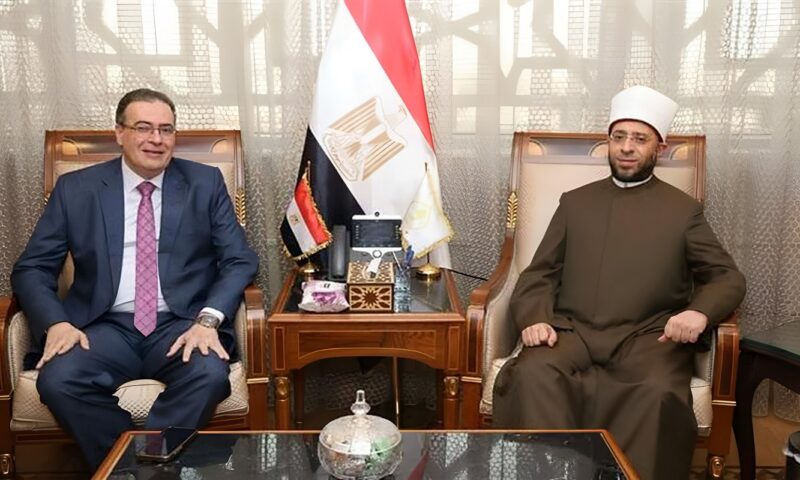 الأزهري ورئيس «التنظيم والإدارة» يبحثان رفع كفاءة الجهاز الإداري بوزارة الأوقاف