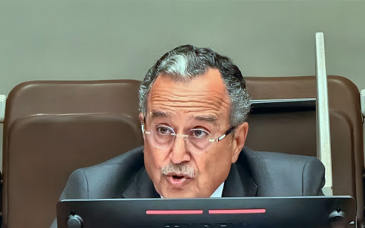 نبيل فهمي يتلقى اتصالًا من وزيرة خارجية اليمن لبحث مستجدات الأوضاع والتصعيد الحوثي الأخير