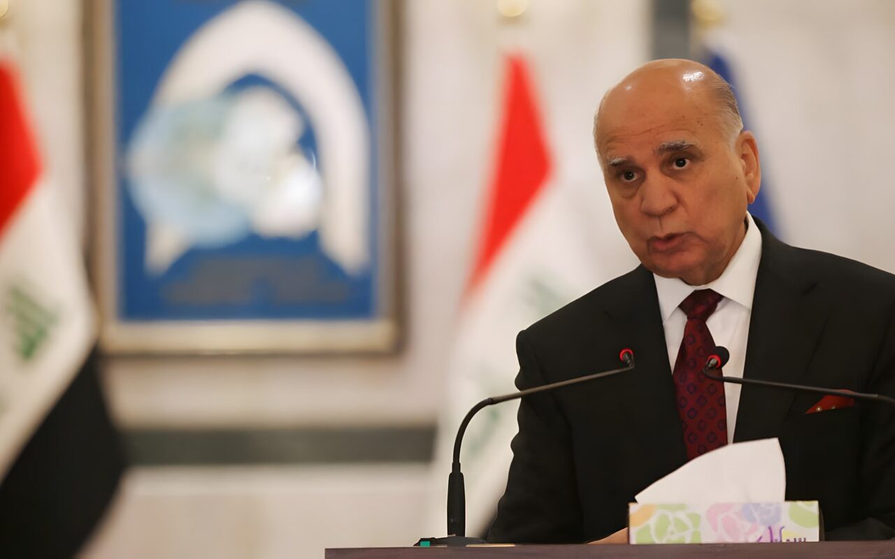فؤاد حسين للعربية: خطة لحصر السلاح بيد الدولة حتى يونيو المقبل