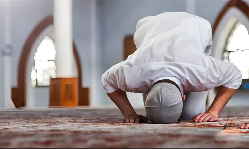ما هو آخر وقت لصلاة العشاء؟.. الإفتاء توضح حكم تأخيرها إلى منتصف الليل