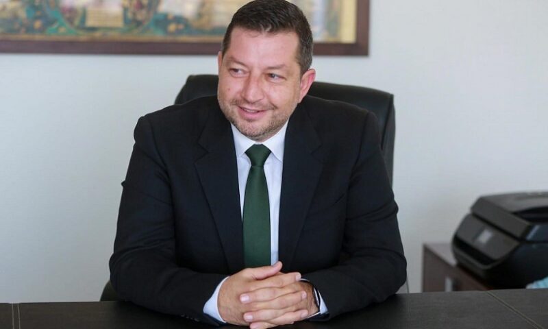 شريف الصياد: رفع الفائدة يحد من خروج الأموال الساخنة ويضغط على الاستثمار والقوة الشرائية