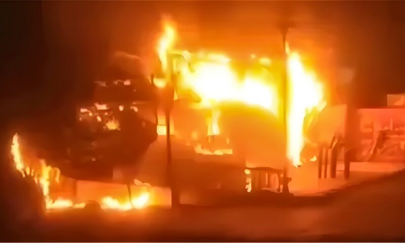 انتداب المعمل الجنائي لبيان أسباب حريق مخزن أخشاب بعزبة الزيتون في قليوب
