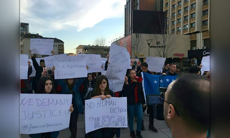 احتجاجات طلابية تهز فرنسا.. إصابة أكثر من ألف شخص والحكومة تعلق الدراسة غدا