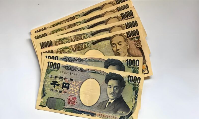 ارتفاع سعر الـ100 ين الياباني مقابل الجنيه في البنك الأهلي اليوم الخميس