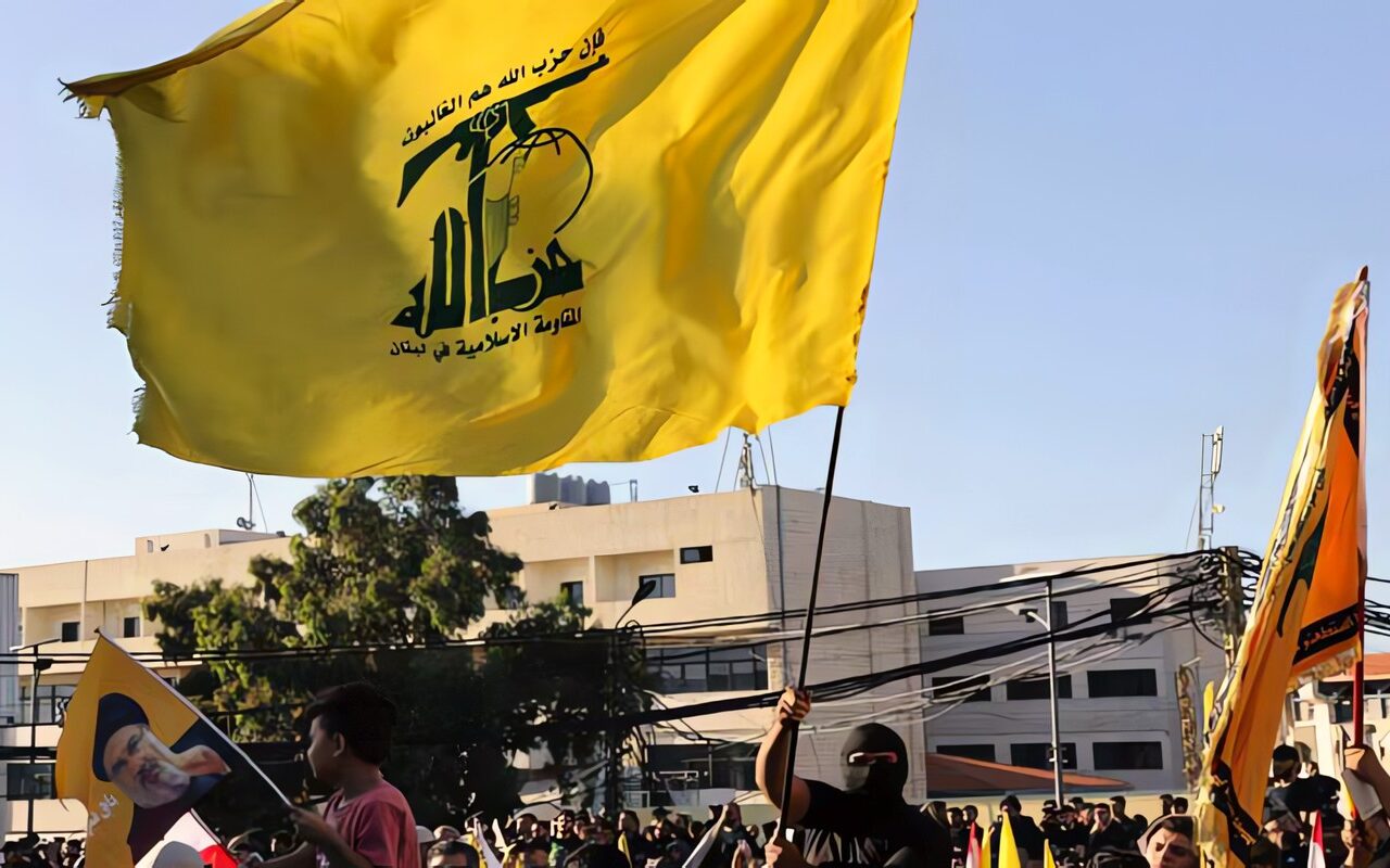 بين المحاسبة أو الاحتواء… متفجرات “حزب الله” تختبر قضاء لبنان