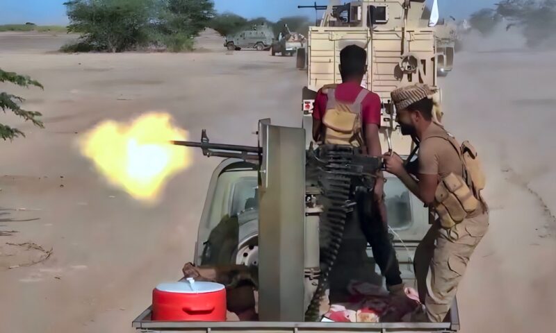تصعيد بين السعودية والحوثيين و97 قتيلا في معارك باليمن وسط جهود دبلوماسية