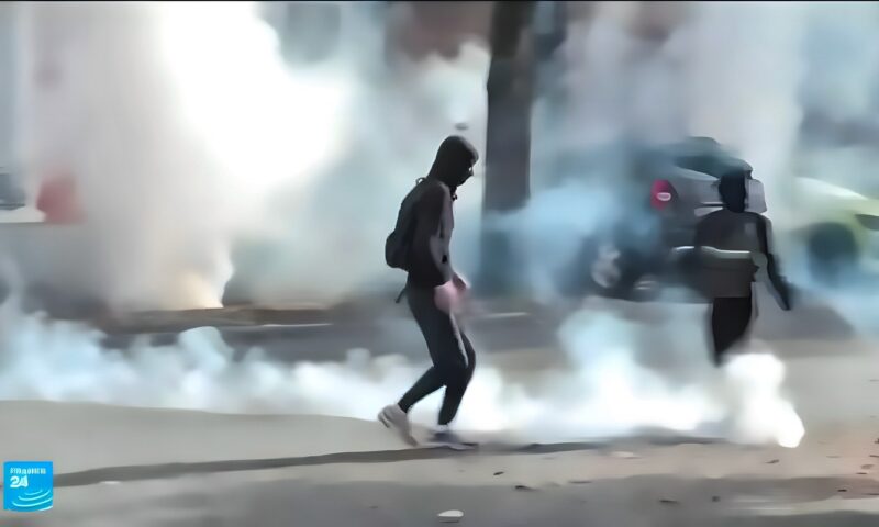 “من يخرب يدفع”.. الحكومة الفرنسية تواجه أعمال عنف طلاب المدارس الثانوية بتشريع جديد
