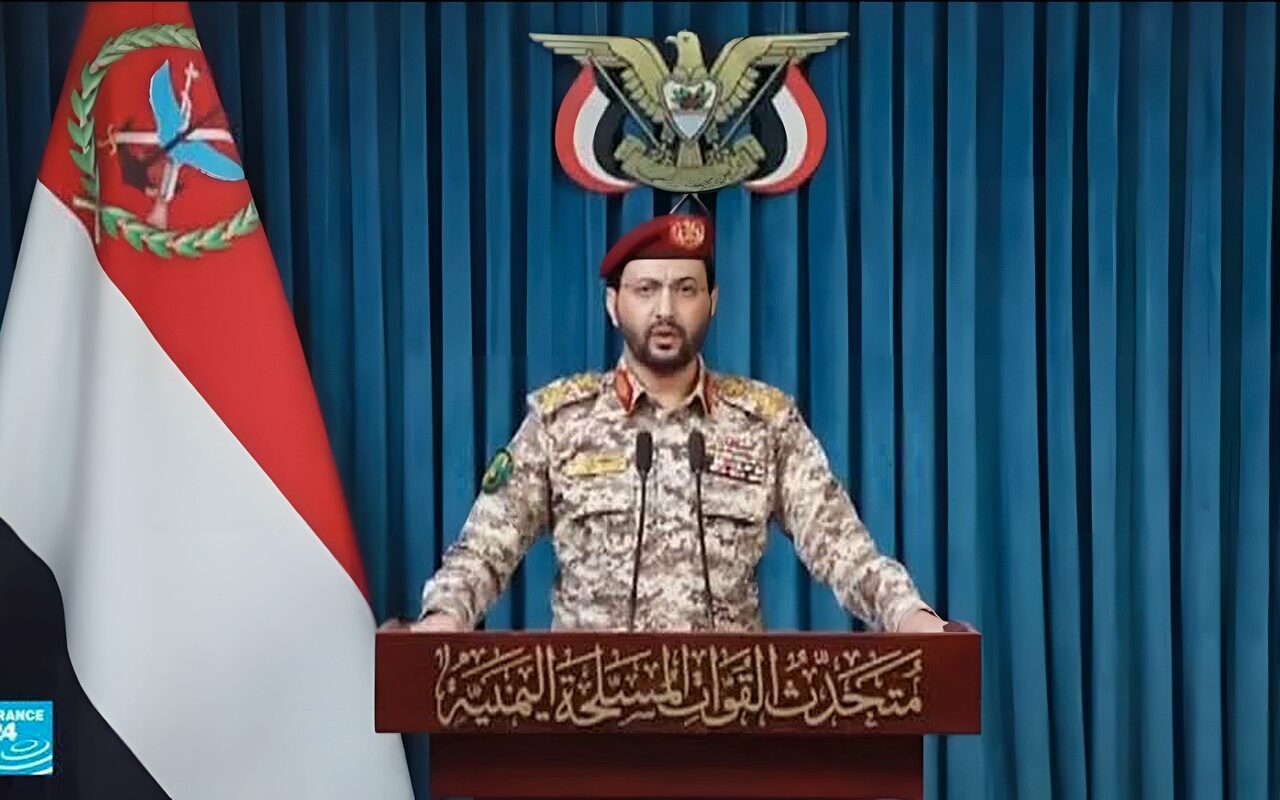 الحوثيون يعتبرون المطارات والشركات السعودية أهدافا مشروعة