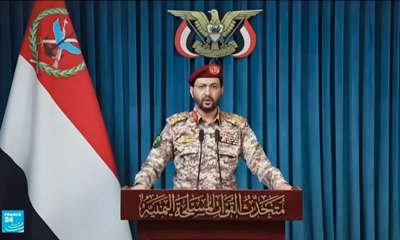 الحوثيون يعتبرون المطارات والشركات السعودية أهدافا مشروعة