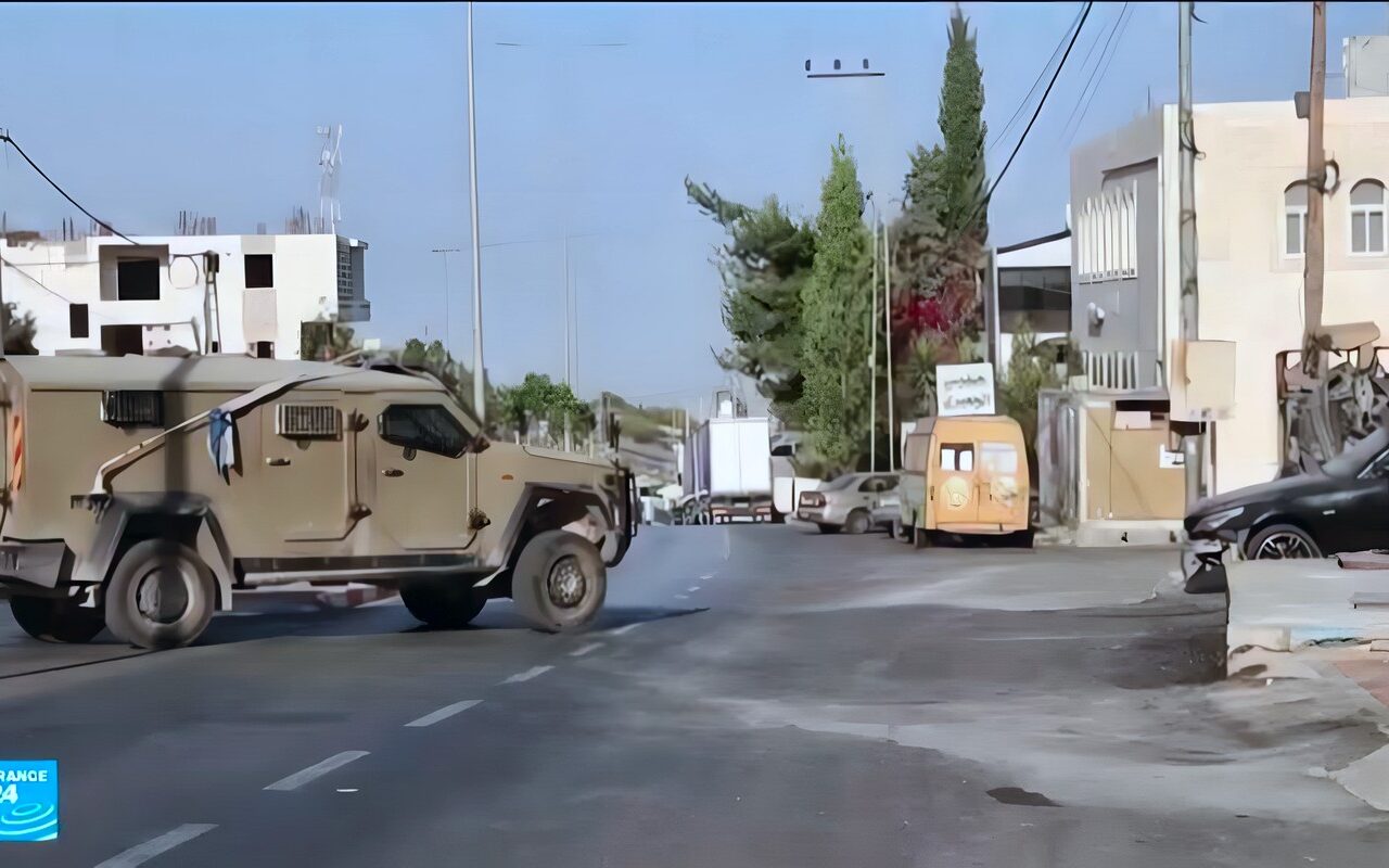 نتانياهو يهدد بعملية عسكرية واسعة في الضفة الغربية بعد مقتل جنديين