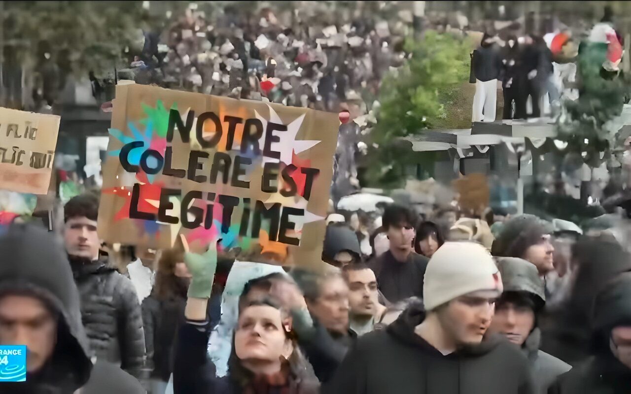 نقل المشتبه بتنفيذه الاعتداء العنصري في فرنسا إلى وحدة للأمراض النفسية