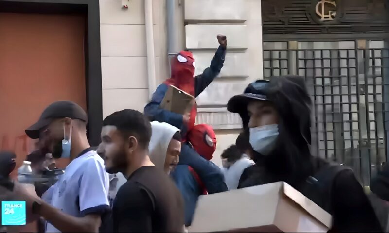 وزير الداخلية : الاحتفال بليلة الهالوين ليس مبررا لإخفاء الوجه في المظاهرات