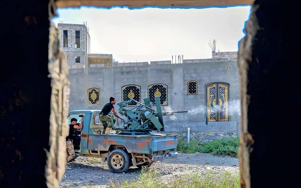 اليمن: هجمات متبادلة في العمقين السعودي واليمني وسط مساع إقليمية لاحتواء التصعيد