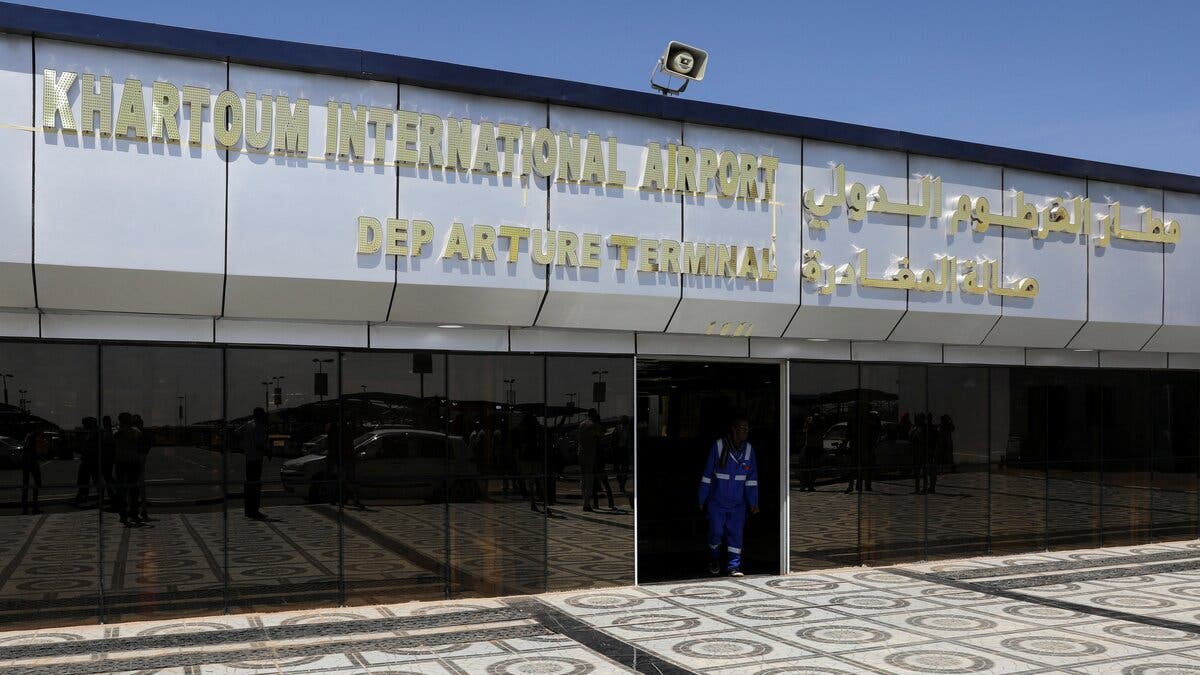 مدير مطار الخرطوم: لا أضرار جراء هجمات المسيّرات