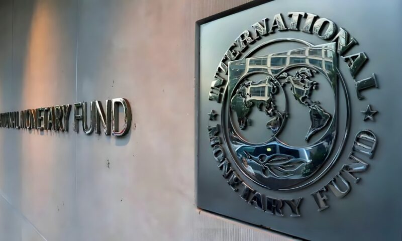 إدارة IMF توافق على برنامج خاضع لمتابعة خبراء الصندوق مع اليمن