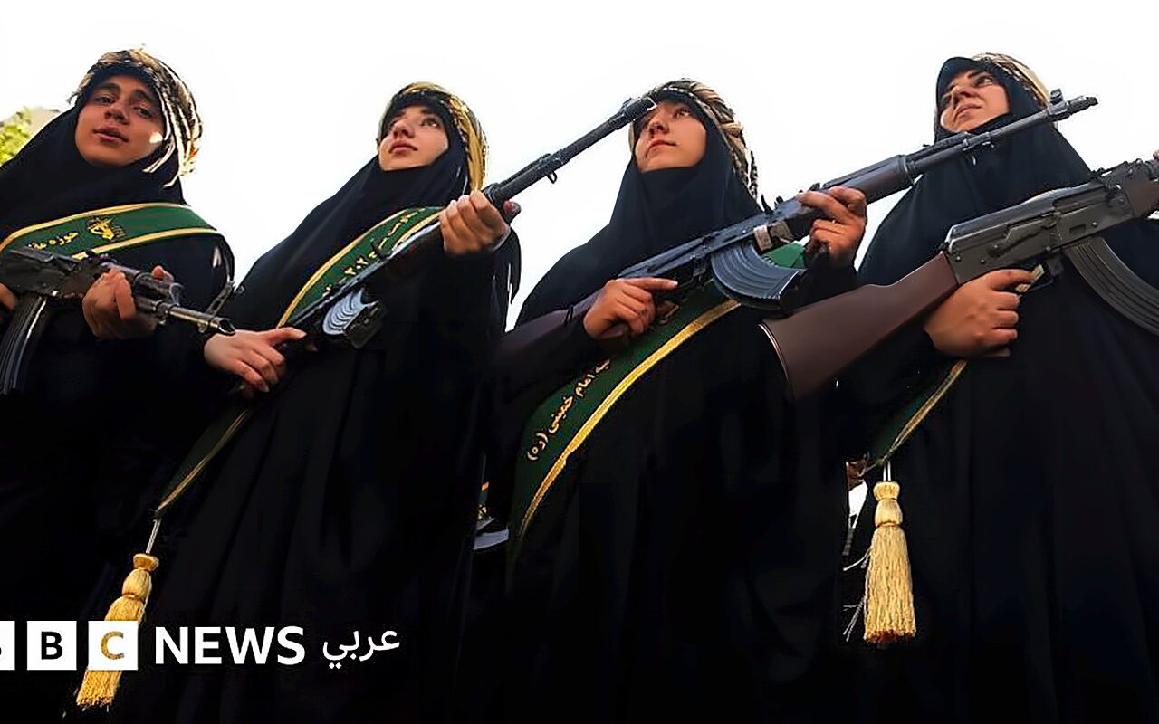 بعد ثلاث سنوات على السابع من أكتوبر: كيف أعادت إيران النظر في قدرتها على الردع؟