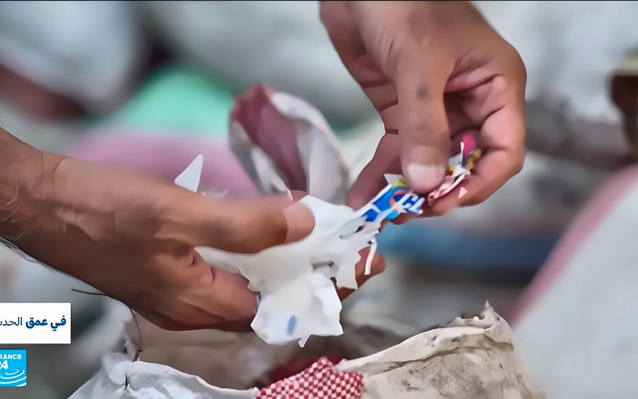 مصر: ازدهار تجارة إعادة تدوير البلاستيك على يد جامعي النفايات في القاهرة
