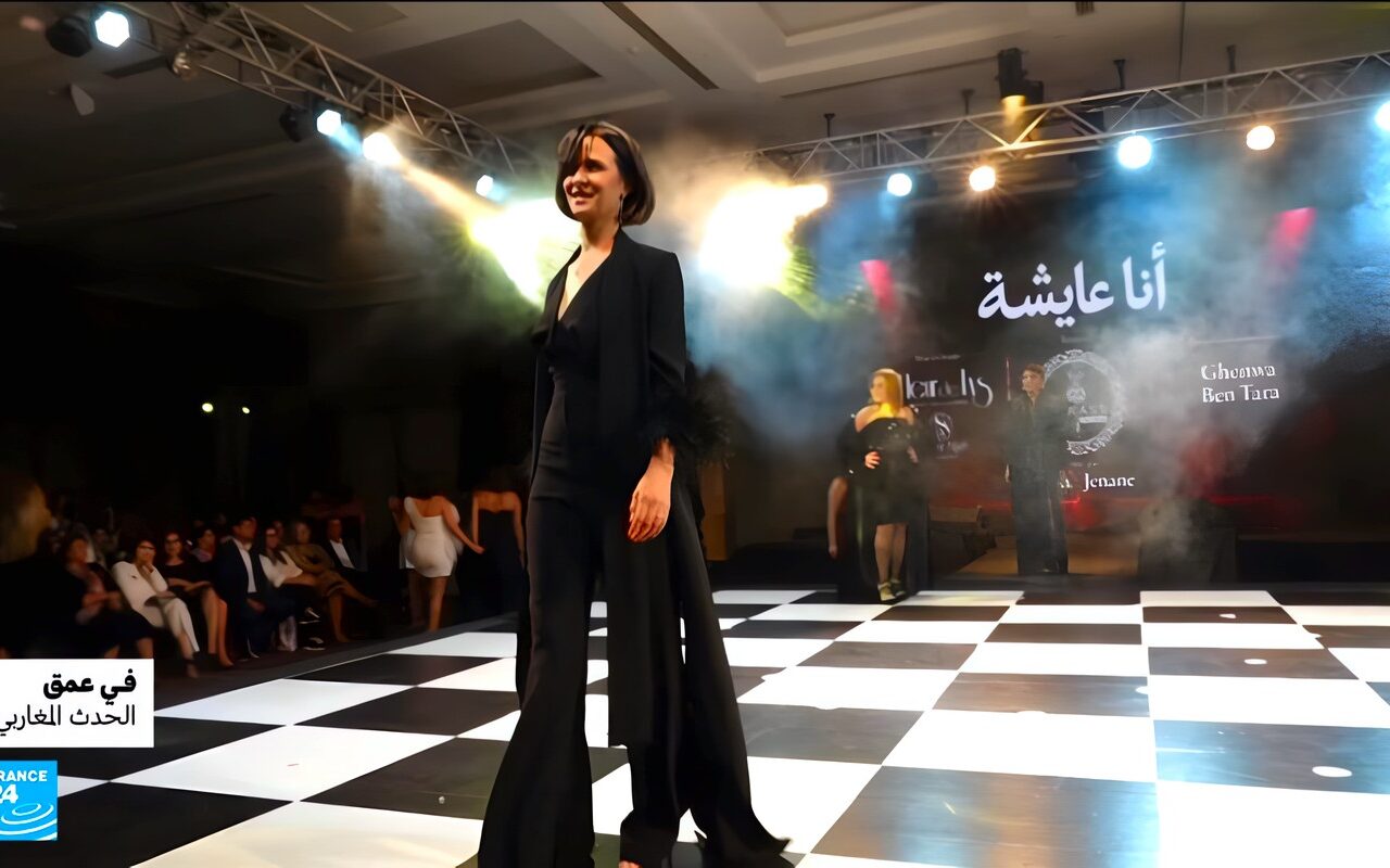 تونس: عرض للأزياء لمواجهة مرض سرطان الثدي